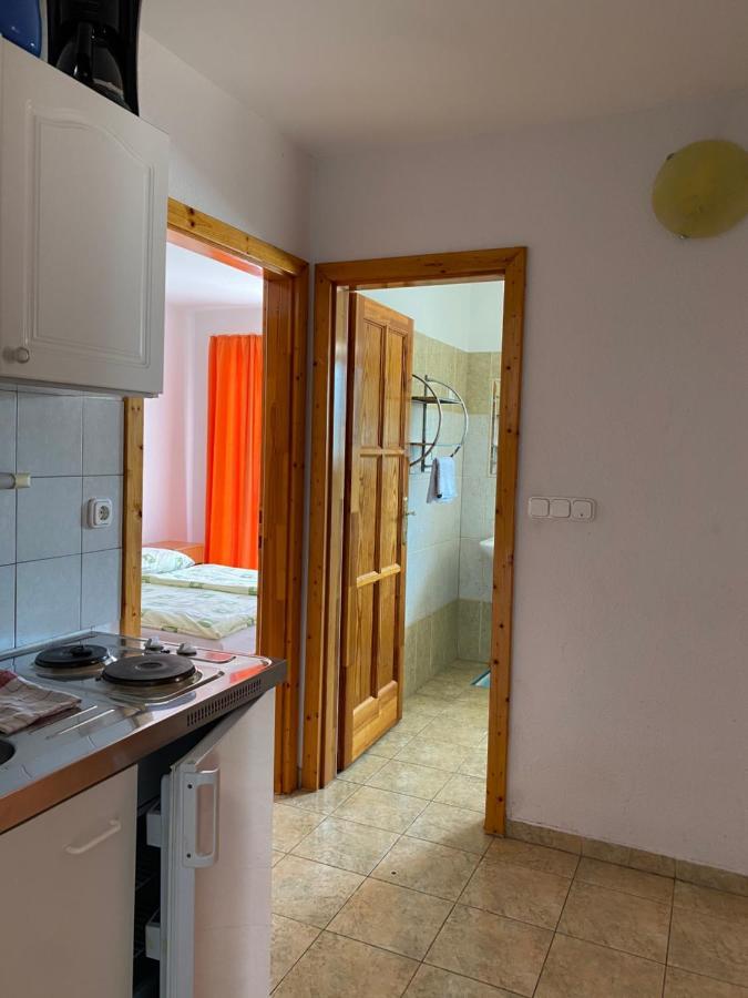 Abigel Apartmanhaz Balatonfured Exterior photo